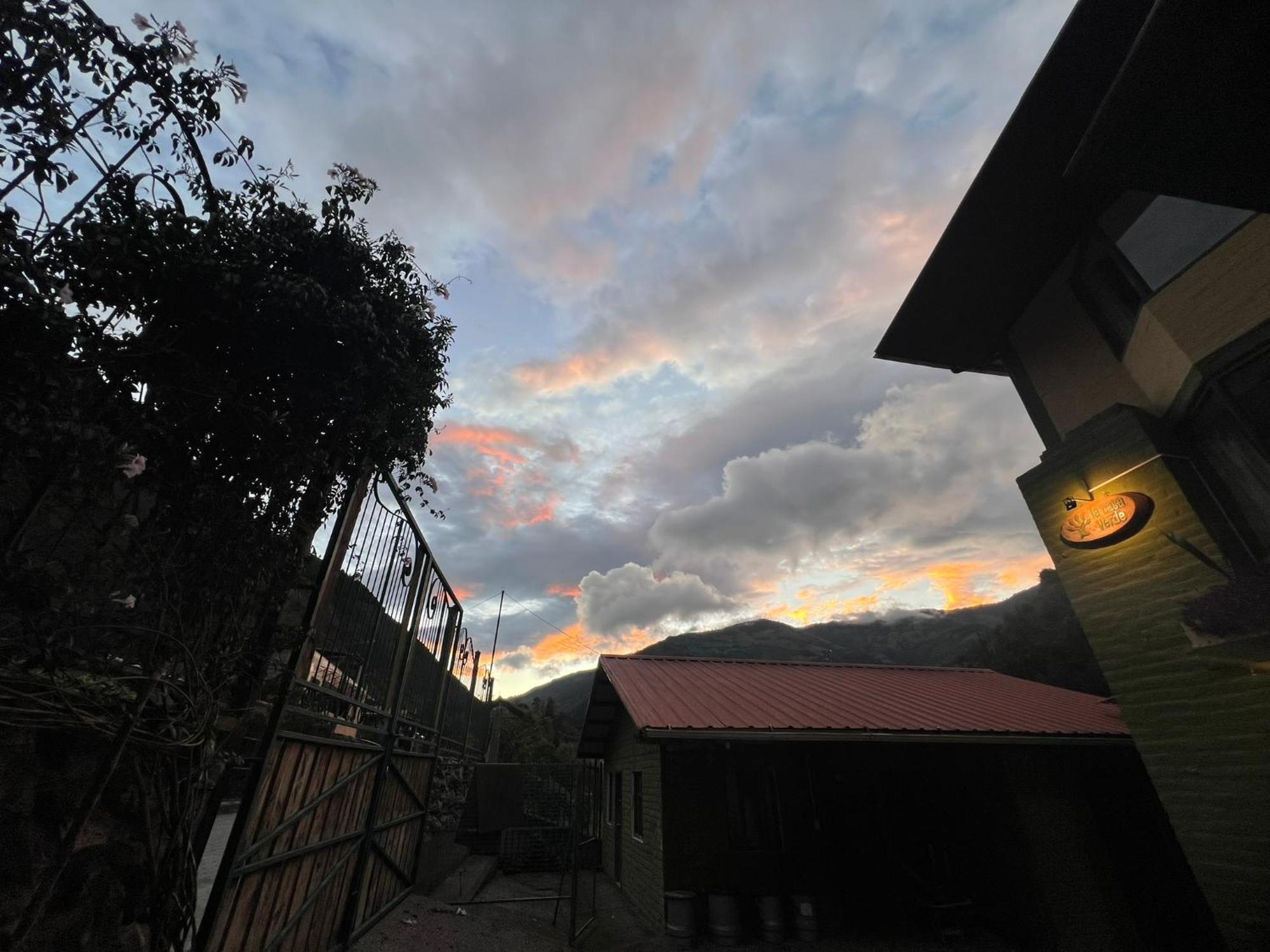 La Casa Verde Eco Guest House 巴尼奥斯 外观 照片