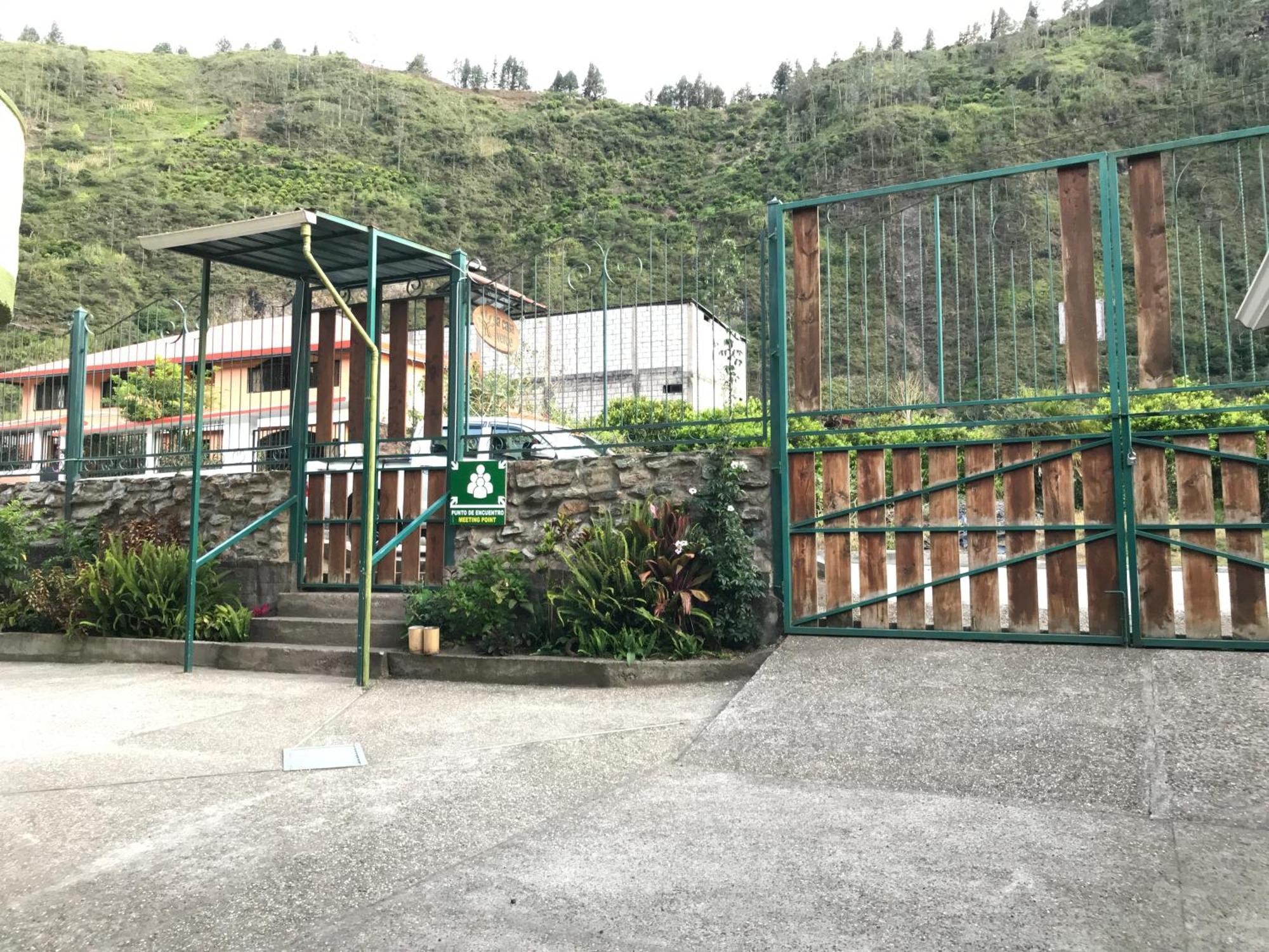 La Casa Verde Eco Guest House 巴尼奥斯 外观 照片