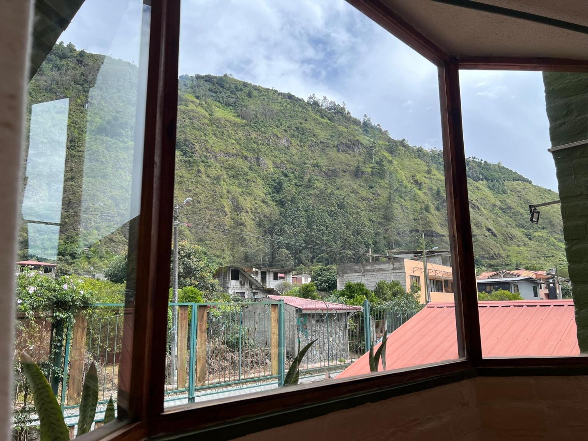 La Casa Verde Eco Guest House 巴尼奥斯 客房 照片