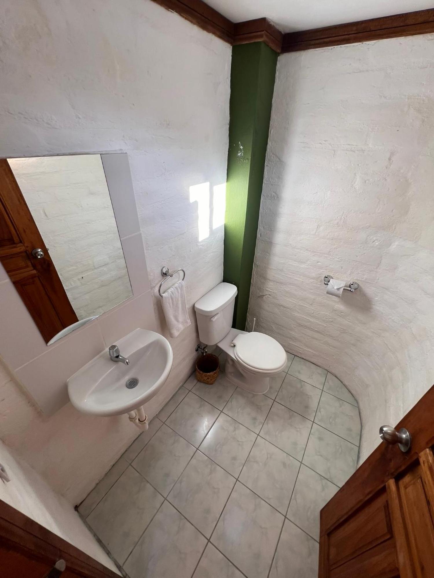 La Casa Verde Eco Guest House 巴尼奥斯 客房 照片
